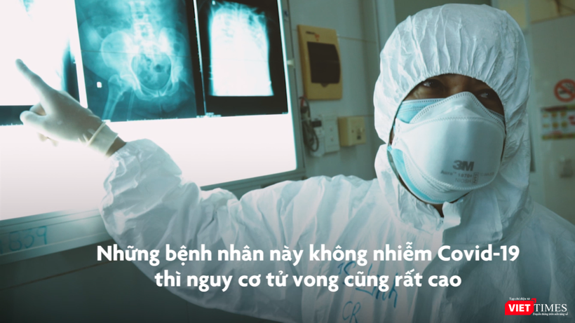 BS Trần Thanh Linh cùng các BS đang điều trị rất nhiều bệnh nhân nặng COVID-19