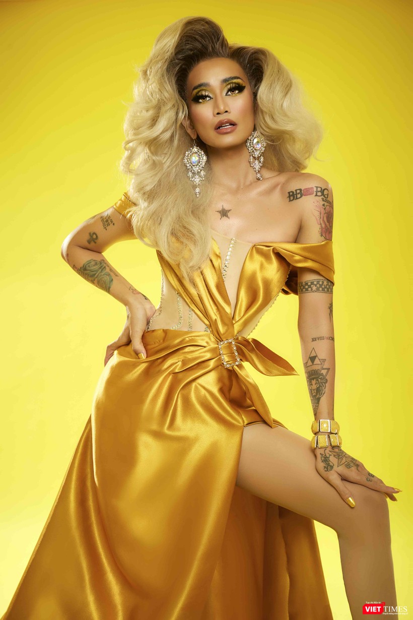 Thông điệp từ màu vàng của BB Trần là 