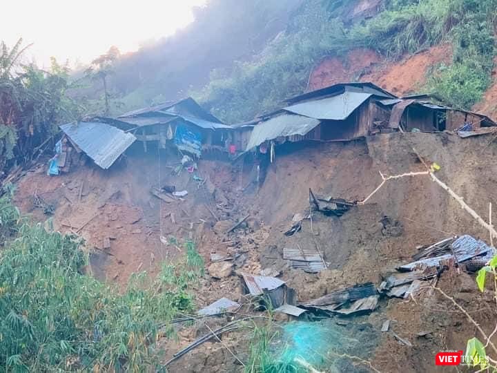Hiện trường vụ sạt lở ở Phước Sơn sáng nay 29/10 (Ảnh: Sơn Phước)