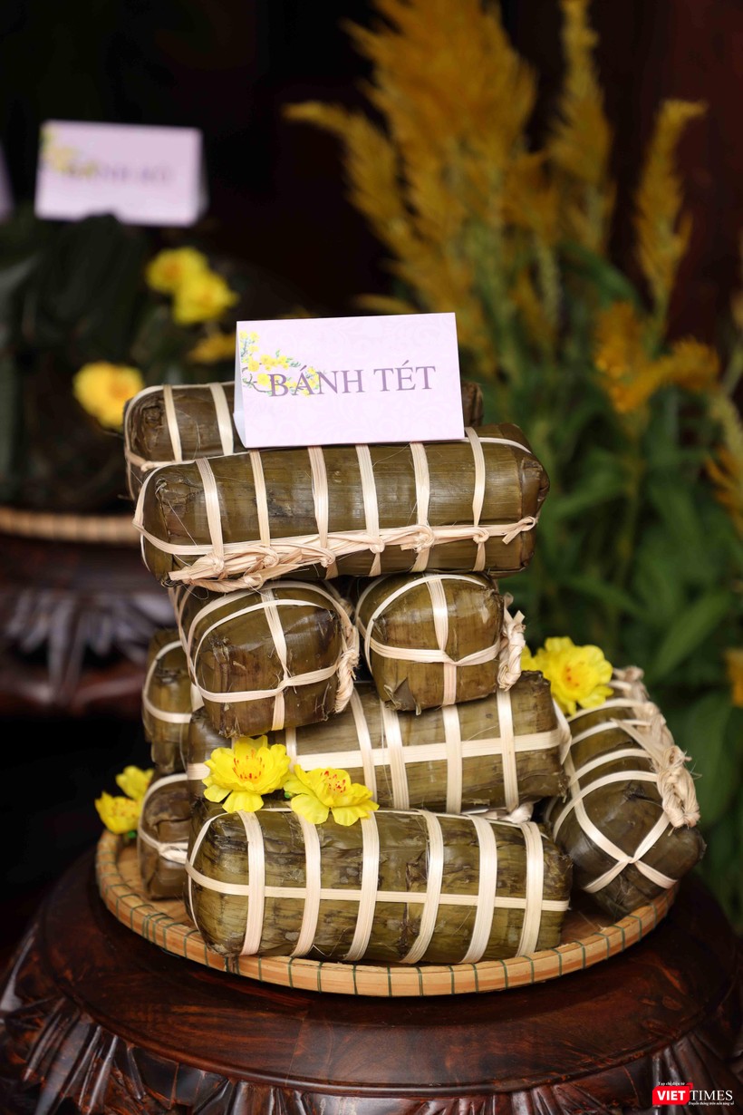 Những đòn bánh Tét được gói rất khéo léo Những đòn bánh Tét được gói rất khéo léo