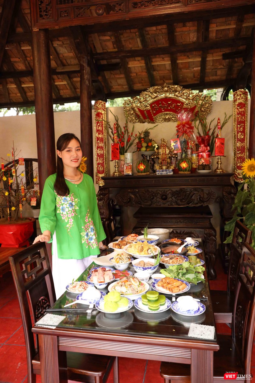 Ngôi nhà và mâm cỗ Tết miền Nam Ngôi nhà và mâm cỗ Tết miền Nam