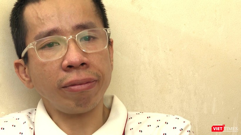 Người đàn ông 39 tuổi một mình gồng gánh gia đình, dù sức khoẻ rất yếu, chịu nhiều cuộc phẫu thuật Người đàn ông 39 tuổi một mình gồng gánh gia đình, dù sức khoẻ rất yếu, chịu nhiều cuộc phẫu thuật