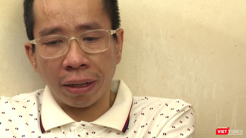 Nhắc lại quãng đời gian nan, anh Đức nhiều lần rơi nước mắt Nhắc lại quãng đời gian nan, anh Đức nhiều lần rơi nước mắt