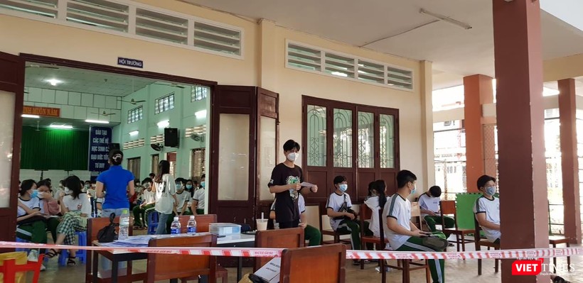 Học sinh cư trú tại TP Thủ Đức đi tiêm ngừa COVID-19 Học sinh cư trú tại TP Thủ Đức đi tiêm ngừa COVID-19