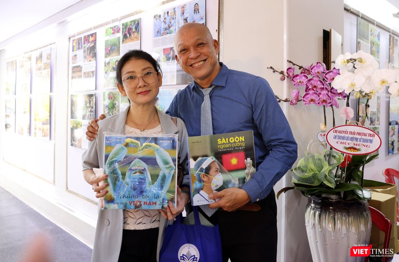 Nhiếp ảnh gia Nguyễn Á và NSƯT Mỹ Uyên - Giám đốc Nhà hát Sân khấu nhỏ 5B Võ Văn Tần cùng nhớ lại những tháng ngày Sài Gòn chống chọi dịch bệnh Nhiếp ảnh gia Nguyễn Á và NSƯT Mỹ Uyên - Giám đốc Nhà hát Sân khấu nhỏ 5B Võ Văn Tần cùng nhớ lại những tháng ngày Sài Gòn chống chọi dịch bệnh