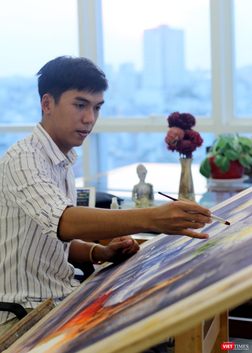 Họa sĩ Đoàn Quốc đam mê với tranh màu nước