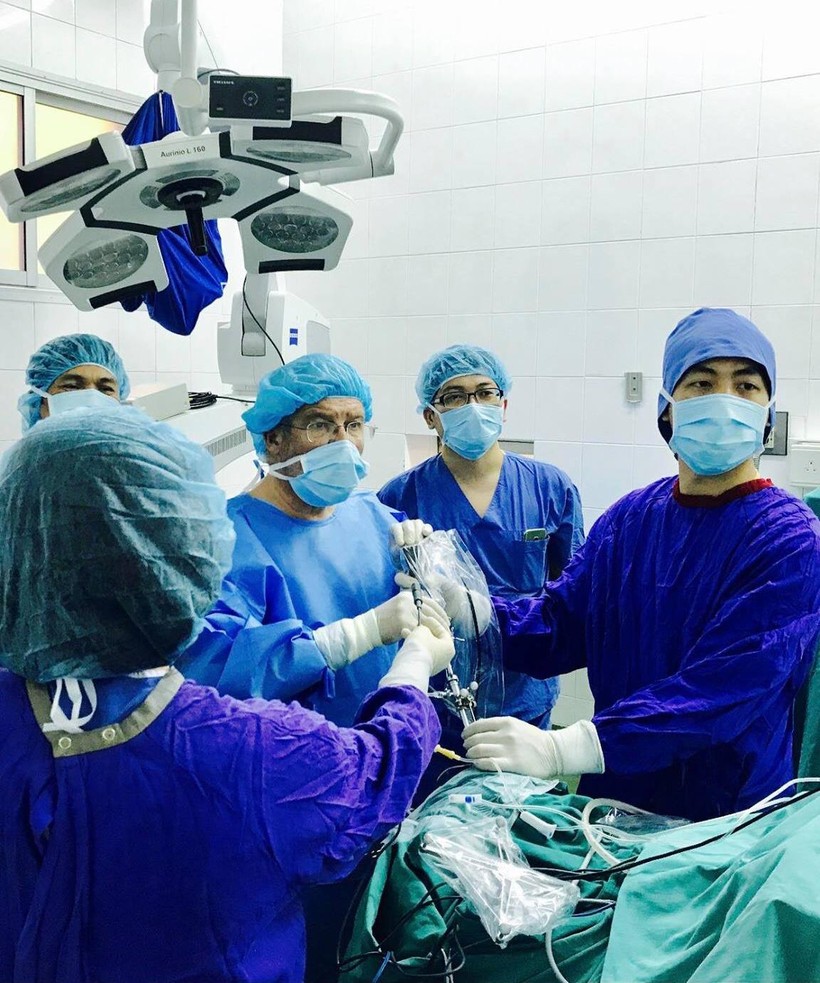 Ca phẫu thuật điều tri bệnh cho TNT. Ca phẫu thuật điều tri bệnh cho TNT.