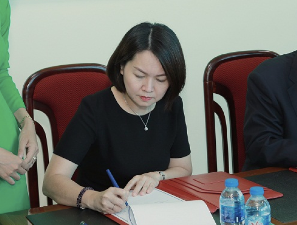 Bà Trần Việt Nga thực hiện các hoạt động liên kết, đẩy mạnh truyền thông về ATTP. Bà Trần Việt Nga thực hiện các hoạt động liên kết, đẩy mạnh truyền thông về ATTP.