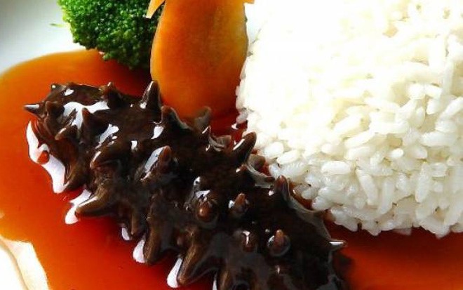 Những món bình dân thành đặc sản đắt đỏ dịp Tết ảnh 9 Món hải sâm trước kia là món an bình dân, nay đã trở thành đặc sản đắt đỏ, đặc biệt là vào dịp Tết.