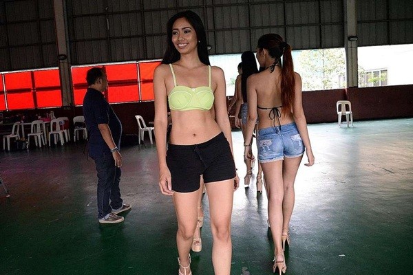 Bí mật khủng khiếp trong "lò luyện" Hoa hậu ảnh 6 Bí mật khủng khiếp trong 'lò luyện' Hoa hậu