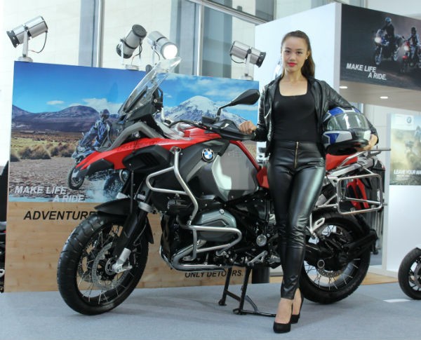 Rolls-Royce Ghost và BMW i8 bỗng nhiên xuất hiện tại BMW World Vietnam 2016 ảnh 10