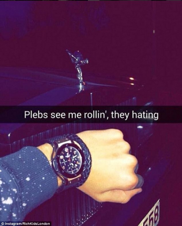 Video: Thú khoe tiền dị hợm của Hội con nhà giàu Anh ảnh 9 Video: Thú khoe tiền dị hợm của Hội con nhà giàu Anh ảnh 9