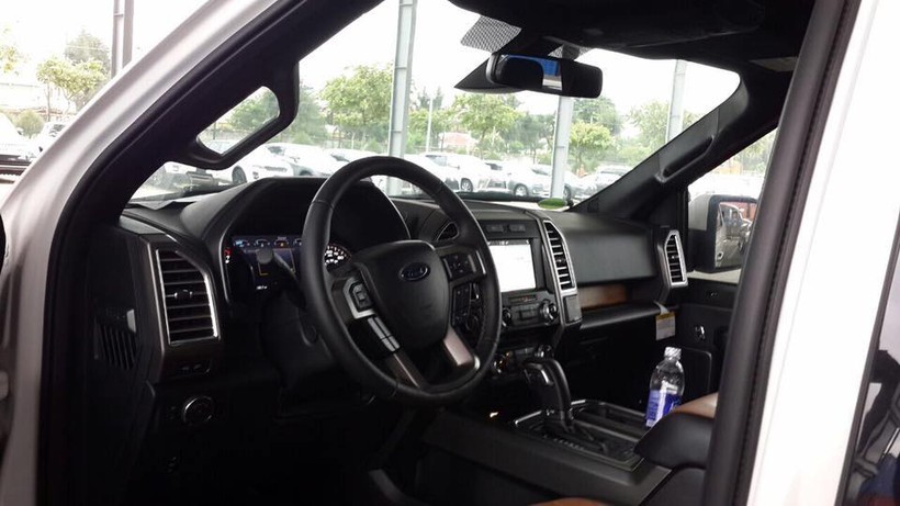 Xe bán tải hạng sang Ford F-150 Limited 2016 giá 1,4 tỷ đồng ảnh 6