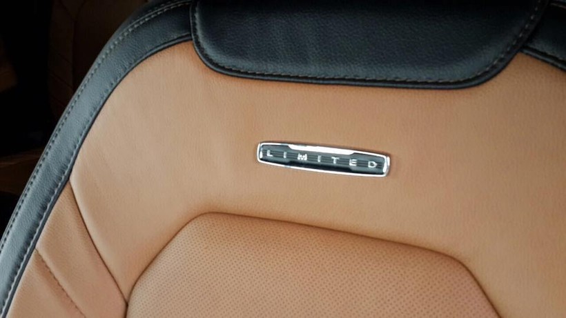 Xe bán tải hạng sang Ford F-150 Limited 2016 giá 1,4 tỷ đồng ảnh 8