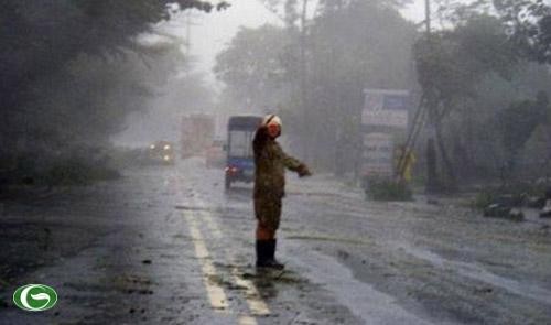 Chùm ảnh đẹp: Chiến sĩ Công an Nhân dân Việt Nam trong lòng dân ảnh 2