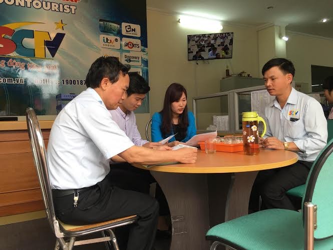 Quảng Bình: Nhiều loại tivi số không dán biểu trưng số hóa truyền hình ảnh 1