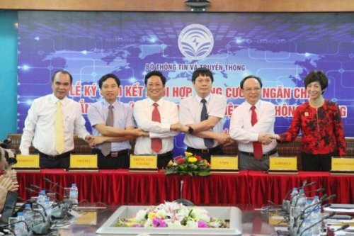 5 nhà mạng Viettel, Vinaphone, MobiFone, Vietnamobile và GTel cam kết với Bộ Thông tin và Truyền thông (Bộ TT&TT) chiều 11/5 tại Hà Nội về việc phối hợp tăng cường ngăn chặn tin nhắn rác sẽ áp dụng từ ngày 01/07/2017.