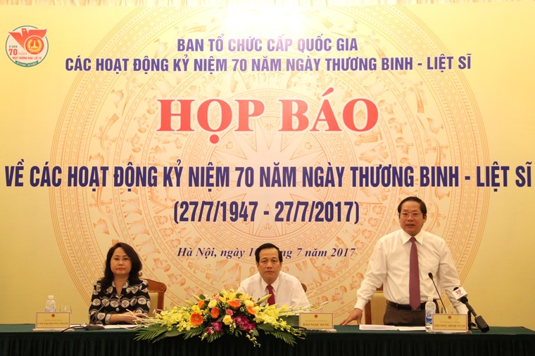 Bộ trưởng Trương Minh Tuấn phát biểu tại buổi họp báo