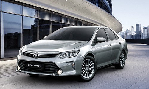 toyota-camry-moi-giam-hon-100-trieu-tai-viet-nam