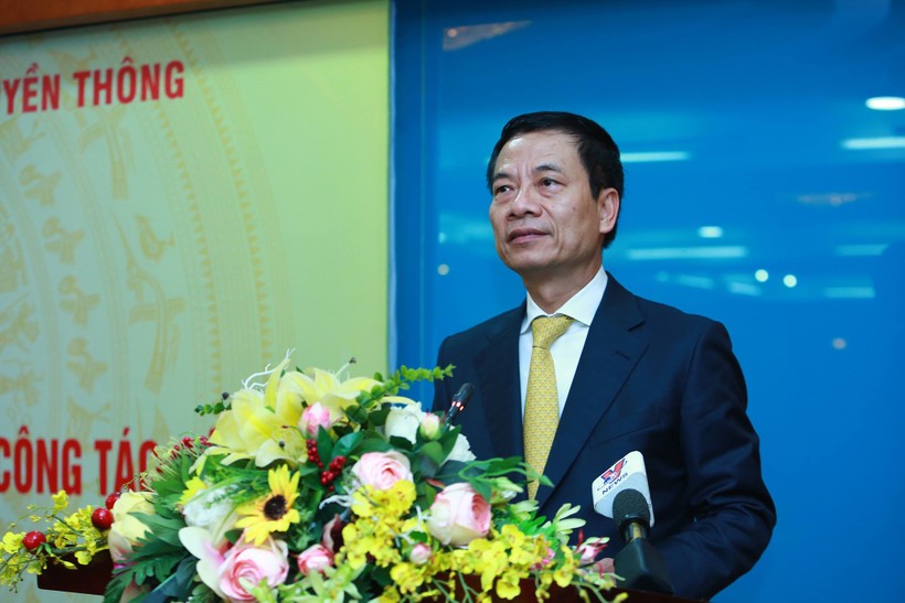 Thiếu tướng Nguyễn Mạnh Hùng tại Hội nghị triển khai các quyết định của Bộ Chính trị về công tác cán bộ, vừa diễn ra chiều nay (27/7).