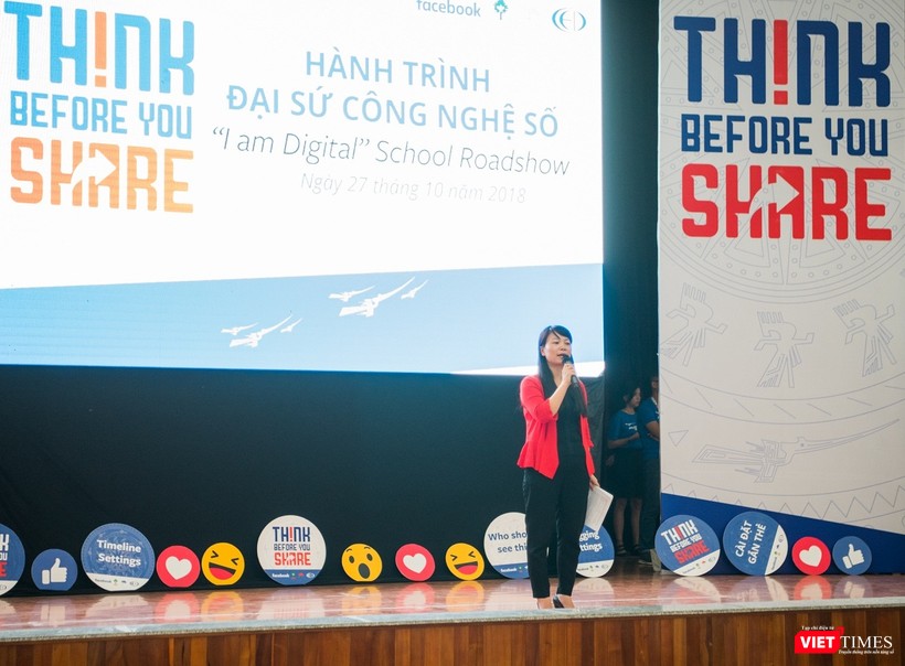 Cô Lê Thị Mai Oanh – Phó Hiệu trưởng trường THPT Nguyễn Tất Thành