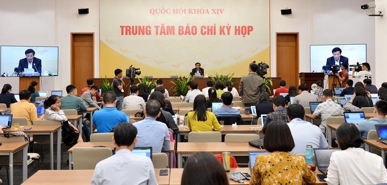 Toàn cảnh cuộc họp báo chiều nay. Toàn cảnh cuộc họp báo chiều nay.