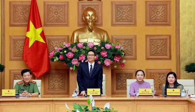 Phó Thủ tướng Vũ Đức Đam phát biểu tại buổi gặp mặt.