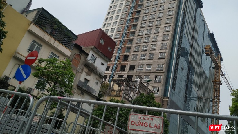 “Cắt ngọn” tòa 8B Lê Trực (Hà Nội): Cần 4 tháng để tháo dỡ riêng tầng 18 