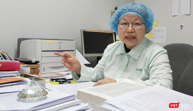 GS.TS.TTND Huỳnh Thị Phương Liên đã hoàn thành xuất sắc nhiệm vụ sản xuất ra vắc xin phòng bệnh tả, thương hàn, đậu mùa, viêm não Nhật Bản,...