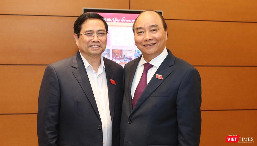 Tân Thủ tướng Phạm Minh Chính và tân Chủ tịch nước Nguyễn Xuân Phúc.
