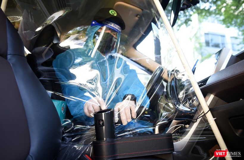 Tất cả các xe ô tô của dòng GoCar Protect đều được trang bị máy lọc không khí Sharp, nhằm vô hiệu hóa virus trong không khí.