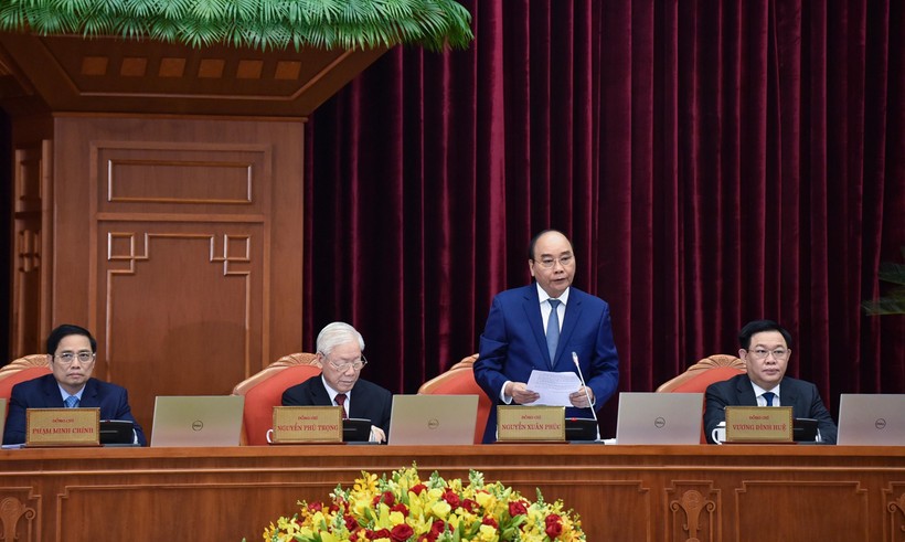 Ủy viên Bộ Chính trị, Chủ tịch nước Nguyễn Xuân Phúc điều hành phiên khai mạc Hội nghị Trung ương 4.