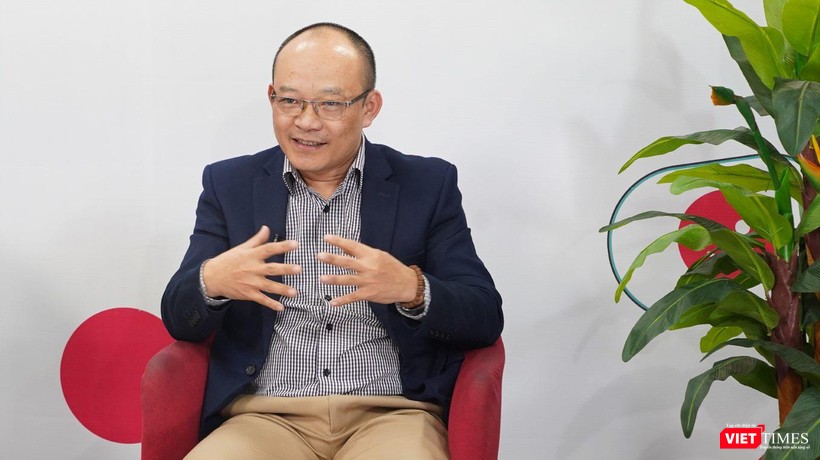 Thầy Kiên - vốn là một giáo viên nhiều năm kinh nghiệm dạy Toán, cũng là một TikToker.