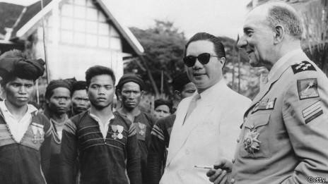 Đại tướng Pháp Jean de Lattre de Tassigny và Cựu hoàng Bảo Đại ở Đông Dương