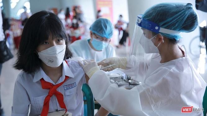 Chuyên gia khuyến nghị người dân nên tiêm nhắc lại định kỳ để duy trì miễn dịch.