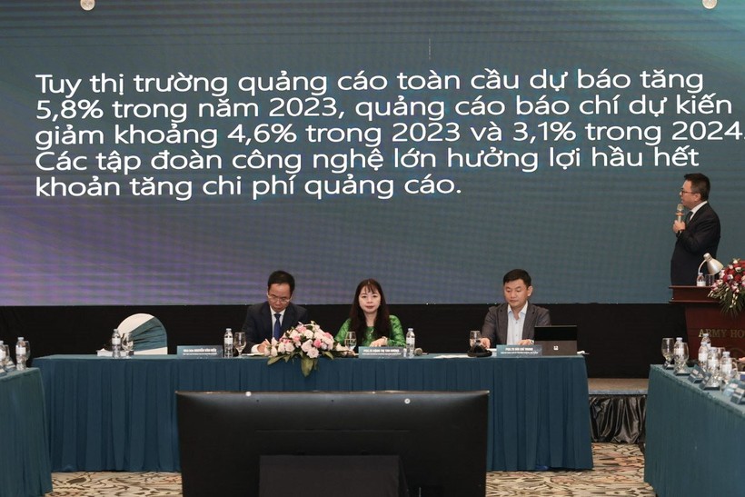 Hội thảo thu hút sự quan tâm của các chuyên gia, nhà quản lý báo chí trong nước và quốc tế. psx_20240614_090805.jpg