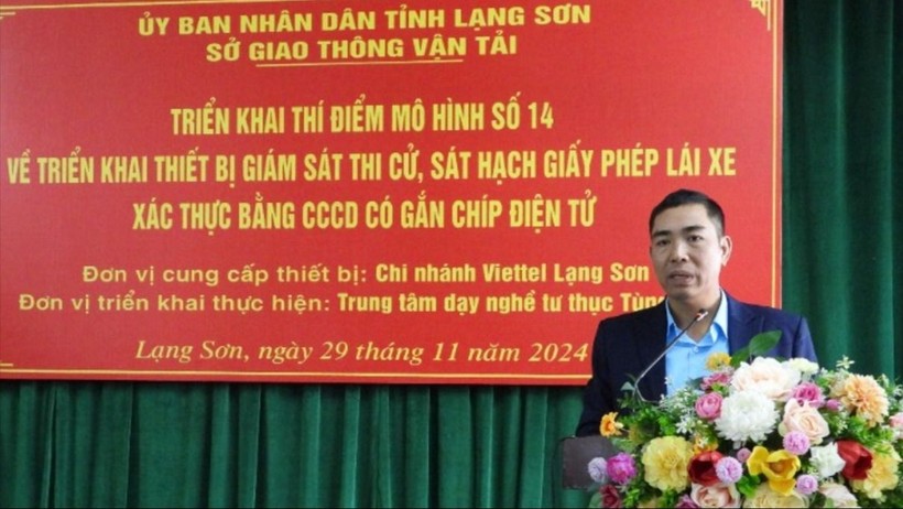 Lãnh đạo Sở Giao thông vận tải Lạng Sơn trao đổi tại hội nghị. Lang son 2.jpg