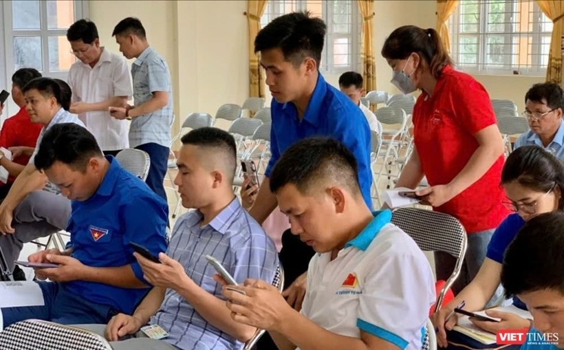 binh dan học vu so 1.jpg