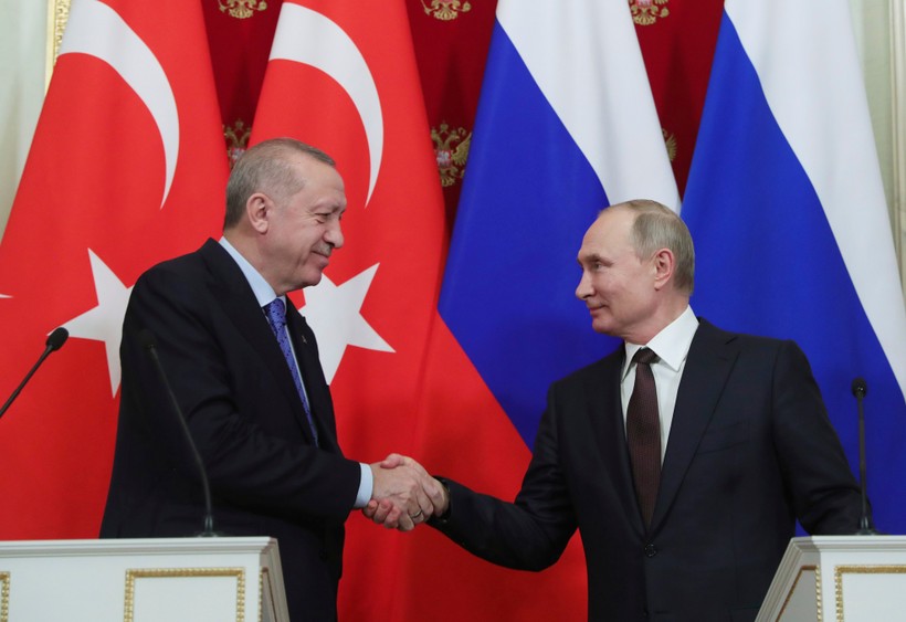 Tổng thống Thổ Nhĩ Kỳ Recep Tayyip Erdogan và Tổng thống Nga Vladimir Putin sau cuộc đàm phán ở Moscow (Ảnh: AP)