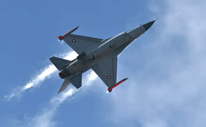 Ukraine sắp nhận được chiến đấu cơ F-16 do Mỹ sản xuất, như trong hình, cùng với một loạt tên lửa và bom tiên tiến (Ảnh: Getty) 2.png