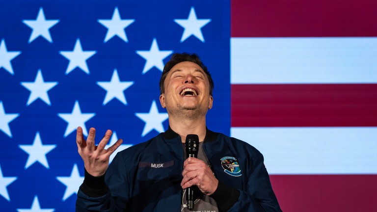 Tỷ phú Elon Musks từng nhiều lần chỉ trích các gói viện trợ quân sự của Mỹ cho Ukraine. Ảnh: Getty.