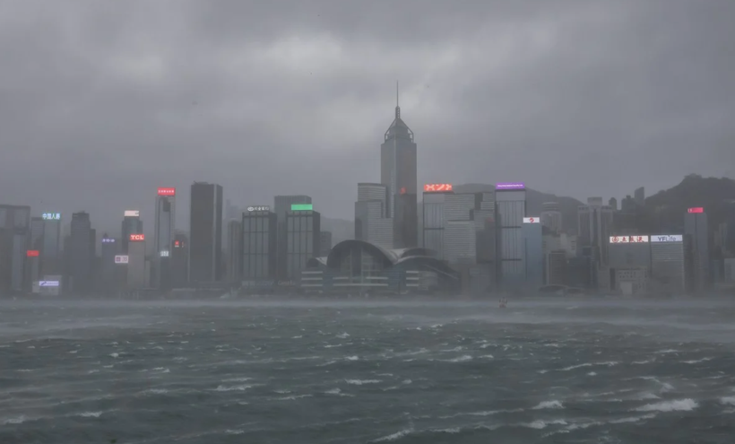 Trước Wipha, 17 cơn bão nhiệt đới đã kích hoạt tín hiệu cảnh báo số 10 kể từ khi bắt đầu ghi chép vào năm 1946. Ảnh: SCMP.