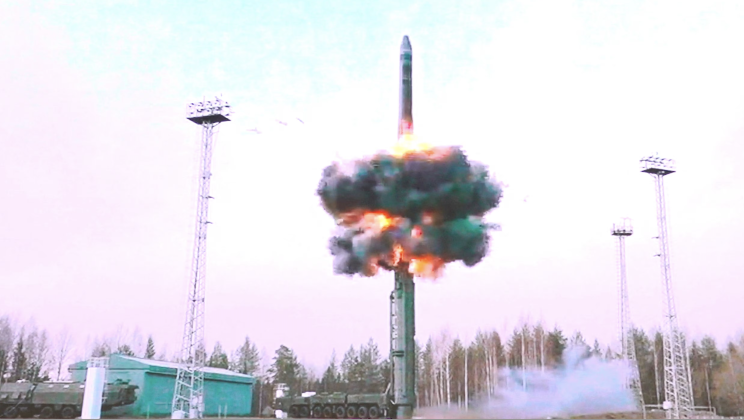 Một vụ phóng tên lửa đạn đạo Yars của Nga. Ảnh: MW.