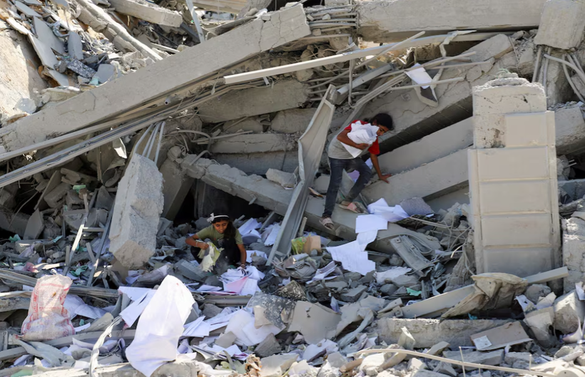 Biển người Palestine trở về với đống đổ nát ở Gaza sau lệnh ngừng bắn 3.png