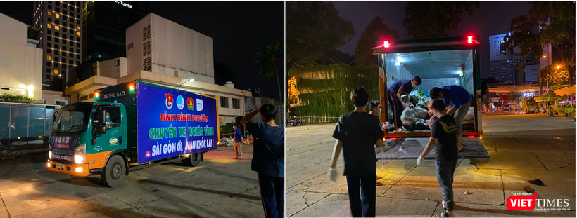 Ngay khi “Chuyến xe nghĩa tình” vào bến tại Nhà Văn hóa thanh niên (Quận 1), các tình nguyện viên đã chờ sẵn để vận chuyển hàng hóa xuống. Ngay khi “Chuyến xe nghĩa tình” vào bến tại Nhà Văn hóa thanh niên (Quận 1), các tình nguyện viên đã chờ sẵn để vận chuyển hàng hóa xuống.
