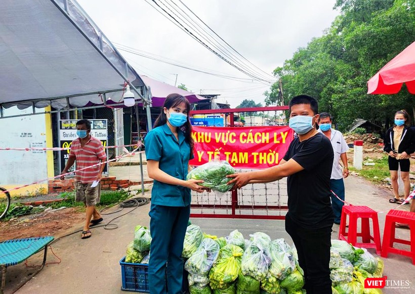 Rau quả Tây Nguyên được chuyển đến các khu cách ly Rau quả Tây Nguyên được chuyển đến các khu cách ly