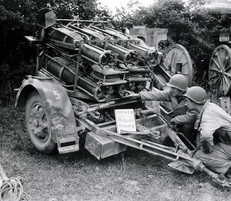 Năm 1941, Wehrmacht đã được MLRS áp dụng với sức mạnh thậm chí còn lớn hơn Nebelwerfer 41.