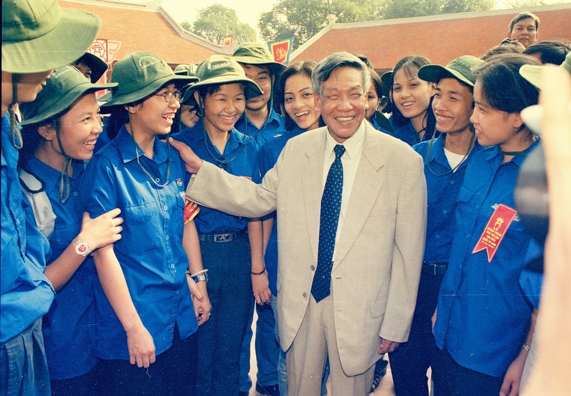 TBT Lê Khả Phiêu tại một cuộc gặp gỡ với thanh niên TBT Lê Khả Phiêu tại một cuộc gặp gỡ với thanh niên