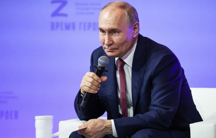 "Chuyến thăm Việt Nam của Tổng thống Putin lần này có một ý nghĩa rất đặc biệt" - chuyên gia Phạm Phú Phúc. TT Putin 02.jpg