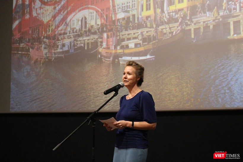 Bà Louise Holmsgaard - Phó Đại sứ Đan Mạch tại Việt Nam